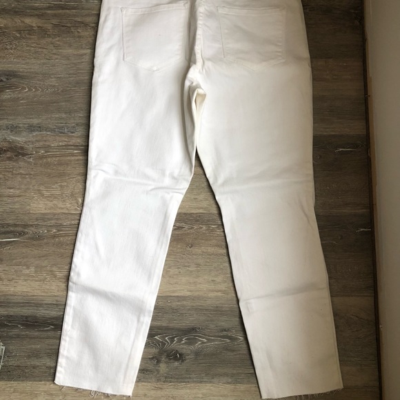 Old Navy Power Straight High Rise Size 14 Jeans - Picture 2 of 4